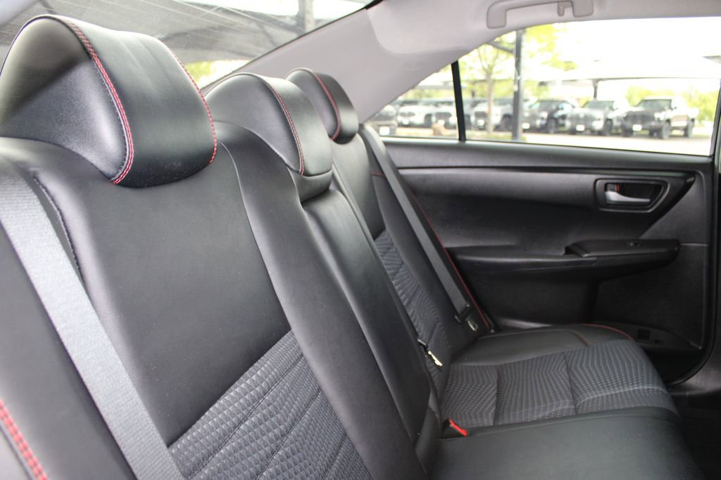 Used 2015 Toyota Camry SE FWD image 50