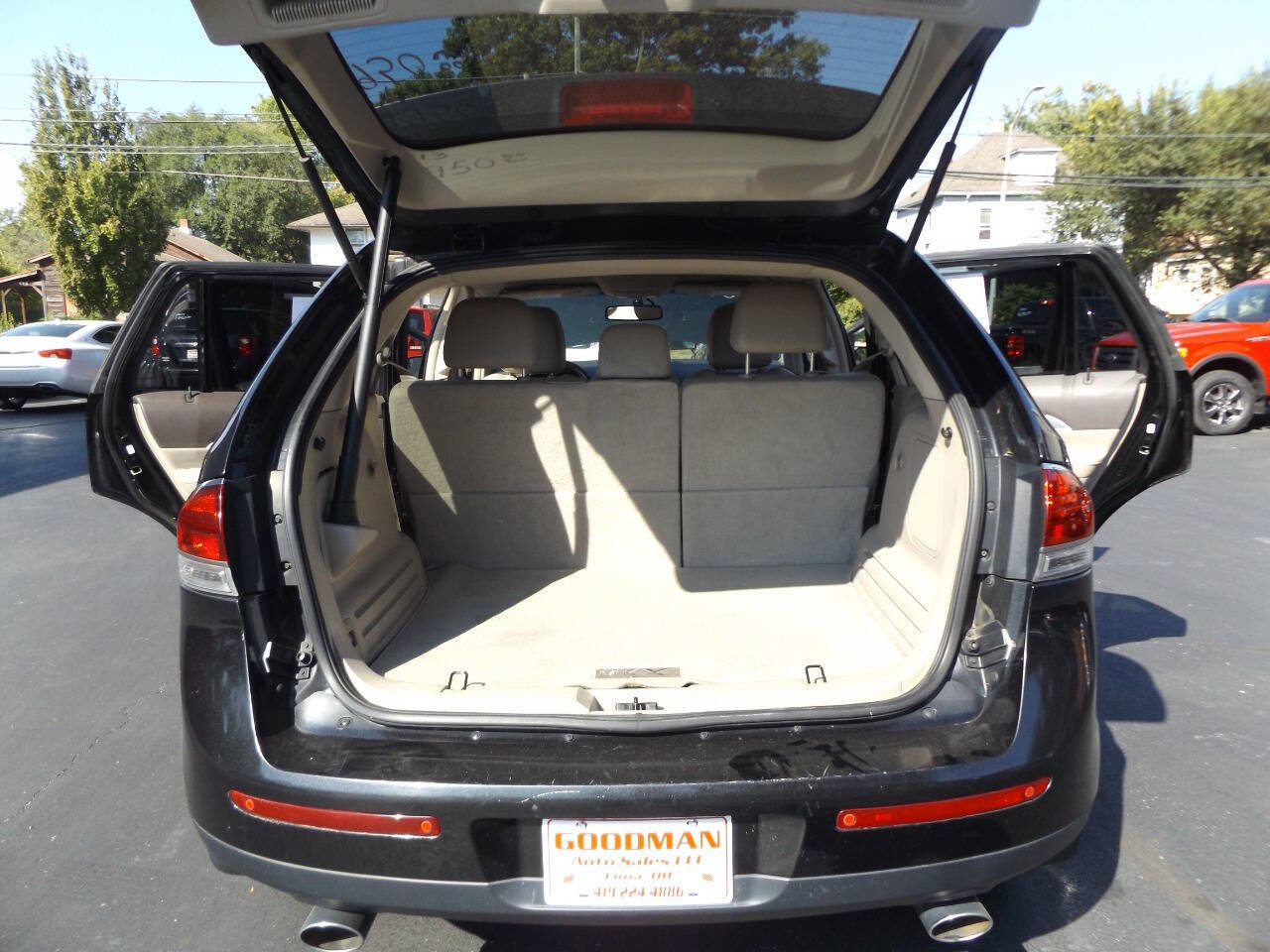 Used 2013 Lincoln MKX AWD image 28