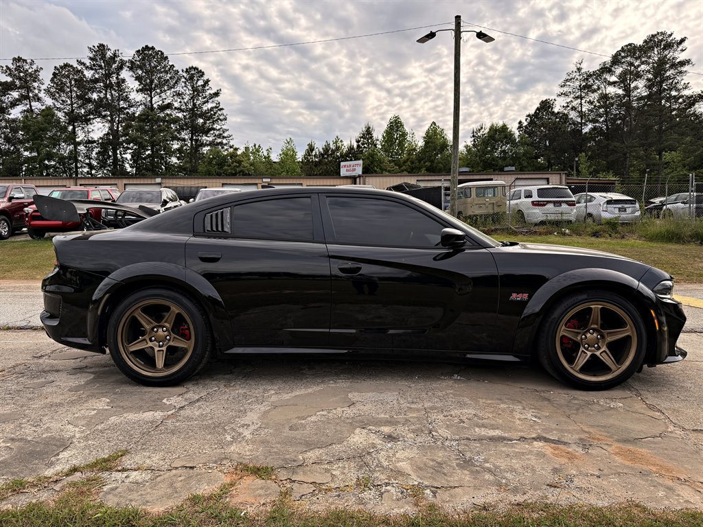 Used 2015 Dodge Charger R/T RWD image 4
