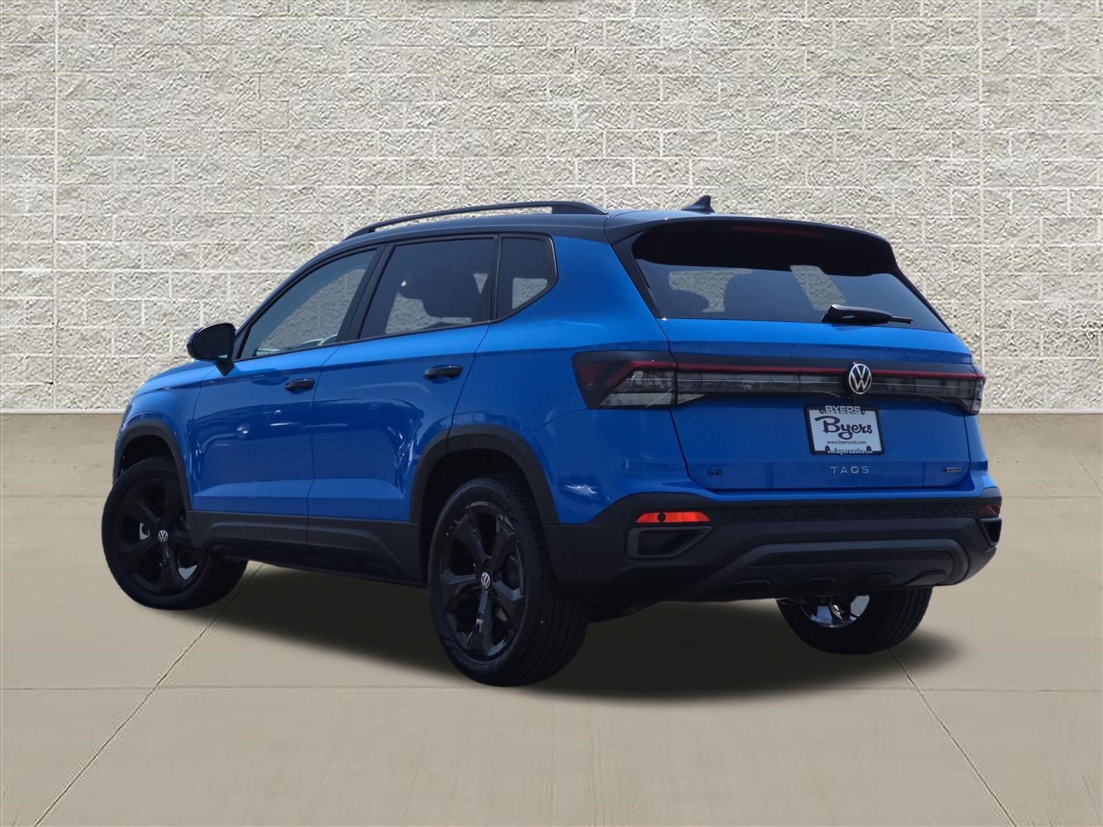 New 2026 Volkswagen Taos SE AWD/4WD image 5