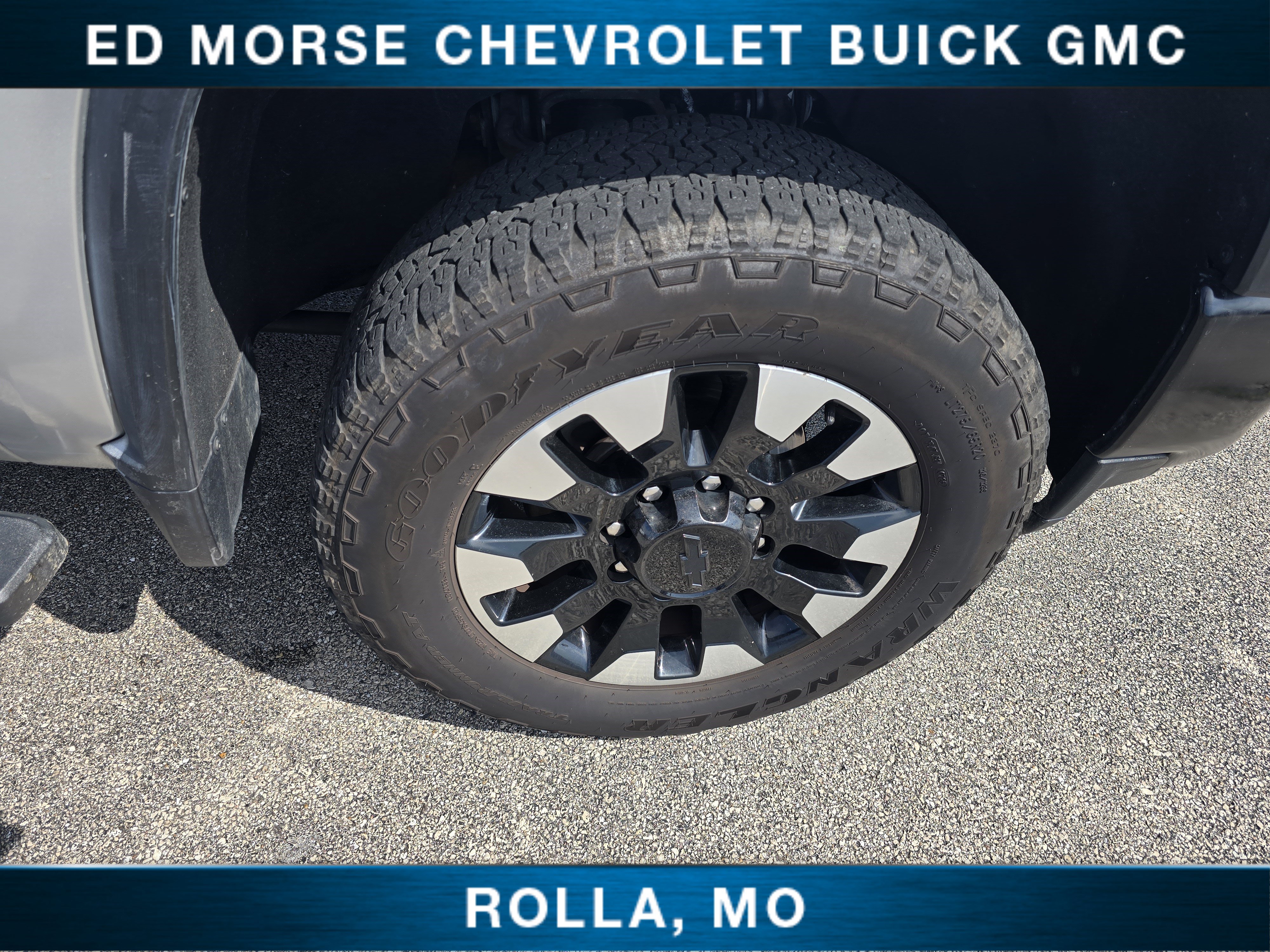 Used 2020 Chevrolet Silverado 2500 Custom w/ Custom Value Package AWD/4WD image 11