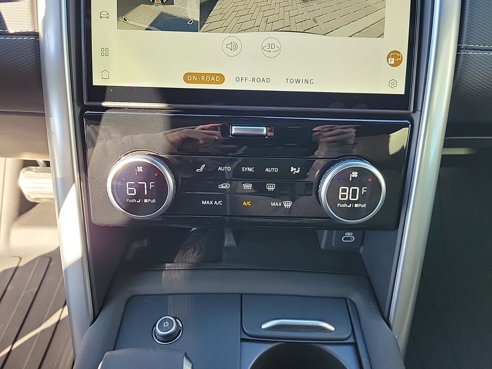 Certified 2025 Land Rover Discovery Dynamic SE AWD/4WD image 31