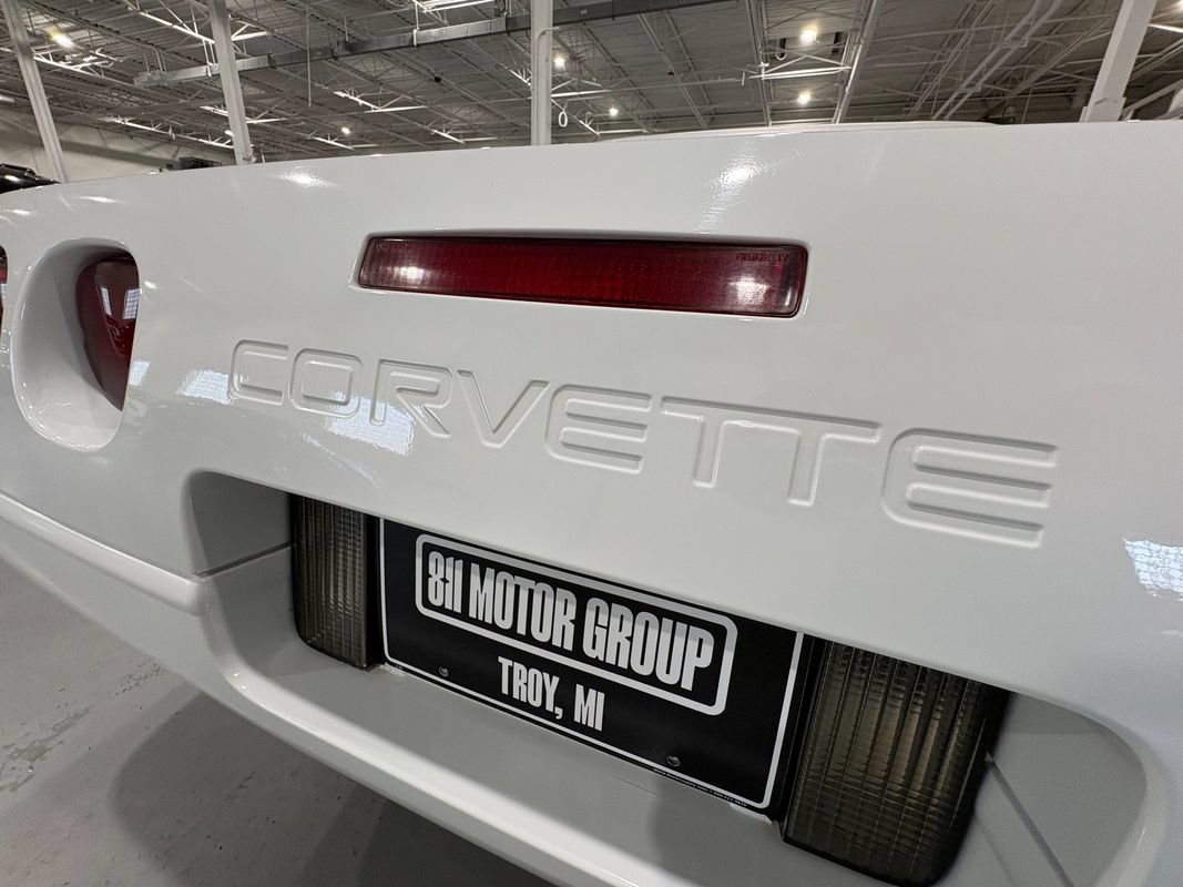 Used 1991 Chevrolet Corvette Convertible RWD image 37