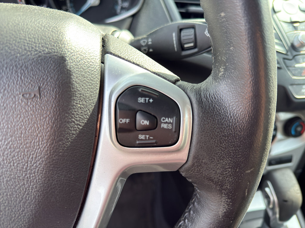 Used 2015 Ford Fiesta SE image 7