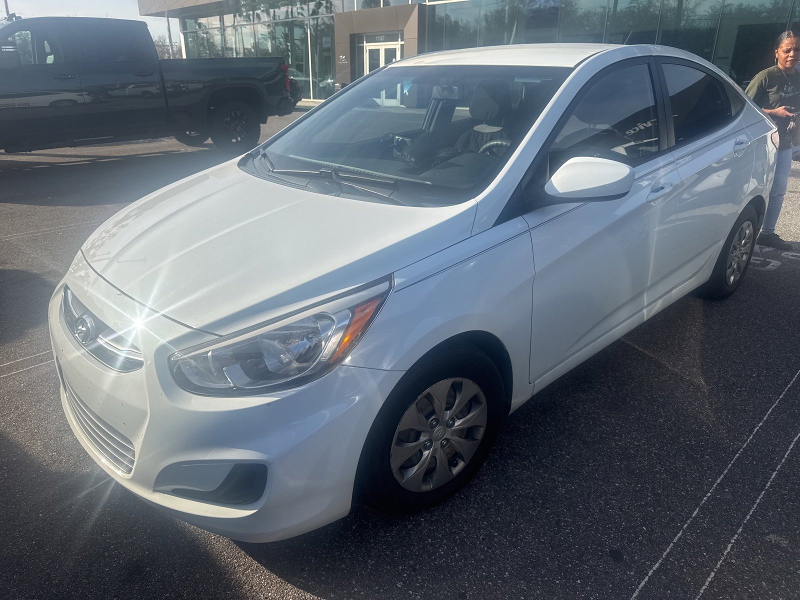 Used 2016 Hyundai Accent SE w/ Option Group 02 image 3