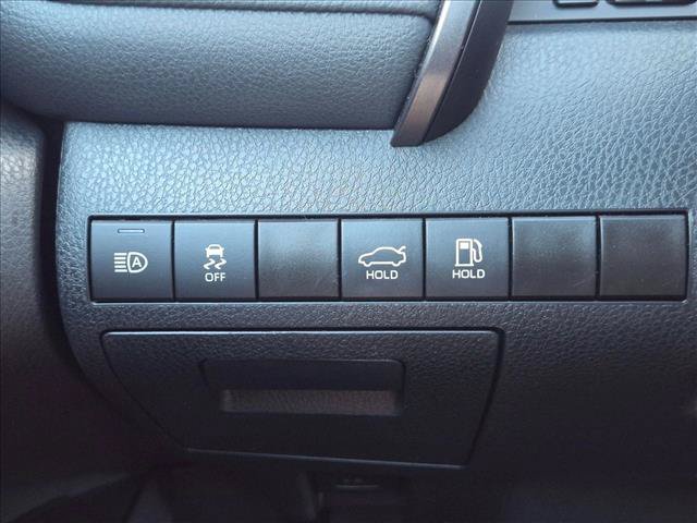 Used 2024 Toyota Camry SE w/ Convenience Package FWD image 11