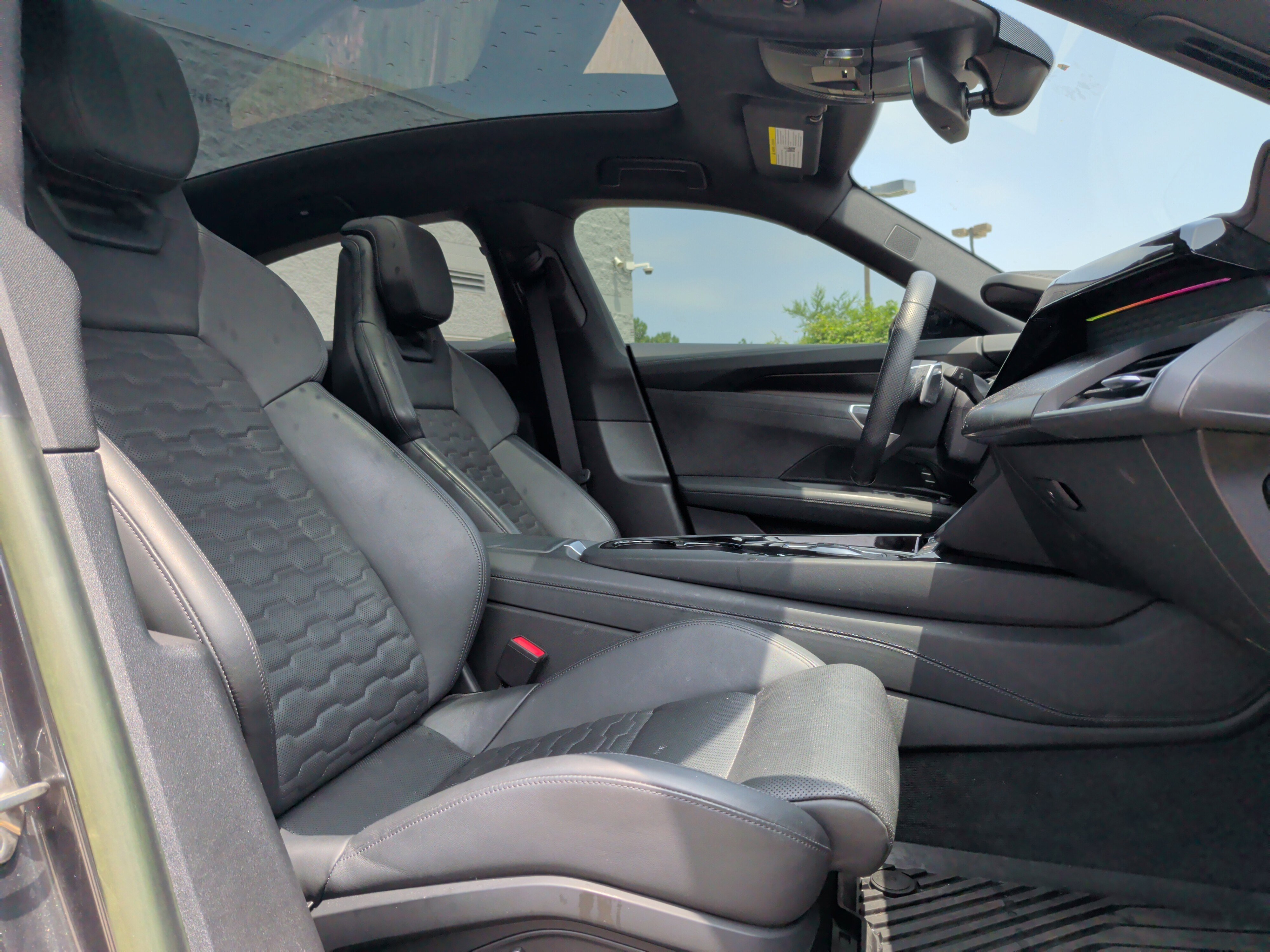 Certified 2023 Audi e-tron GT Premium Plus w/ Performance Package AWD/4WD image 33