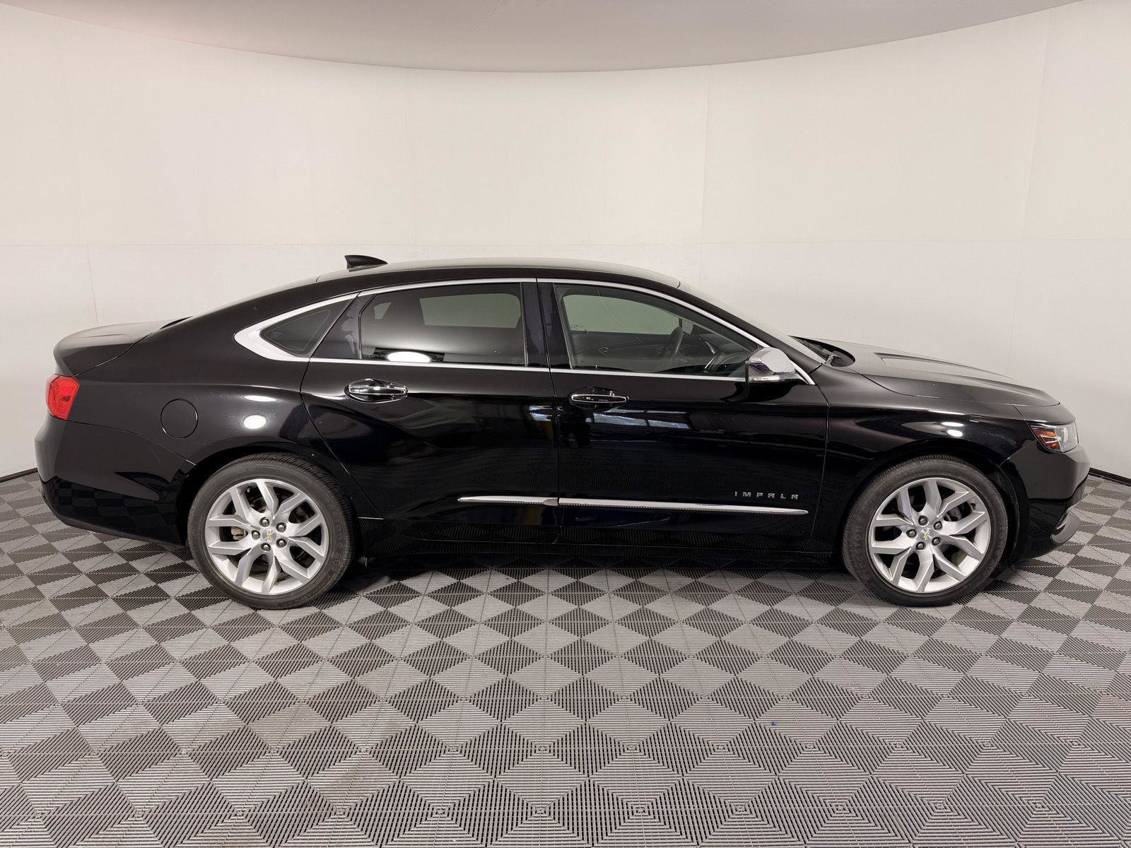 Used 2018 Chevrolet Impala Premier FWD image 9
