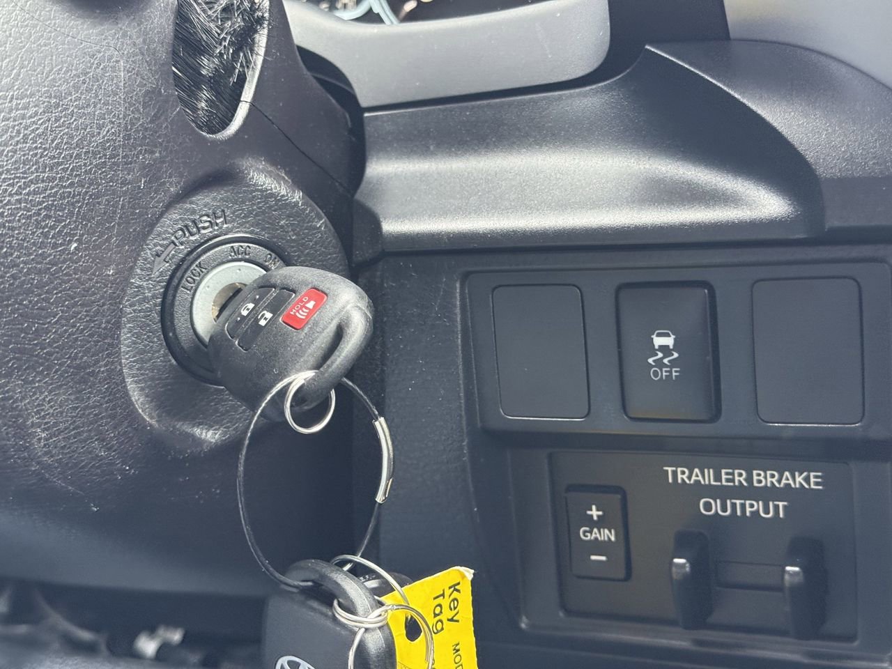 Used 2019 Toyota Tundra SR5 w/ TRD Off Road Package image 24