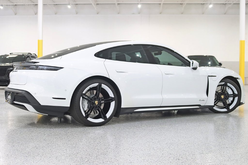 Used 2022 Porsche Taycan Turbo AWD/4WD image 9