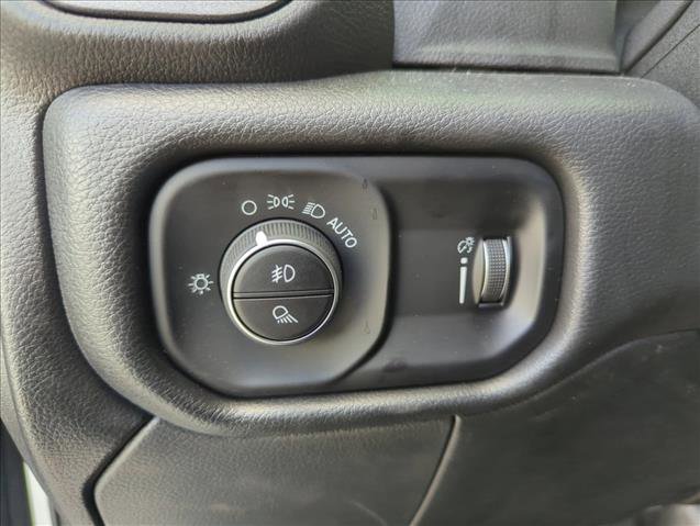 Used 2025 RAM 2500 Tradesman w/ Chrome Appearance Group image 25