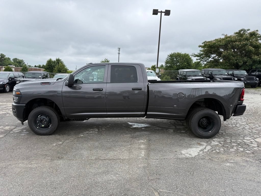 New 2026 RAM 3500 Tradesman AWD/4WD image 10