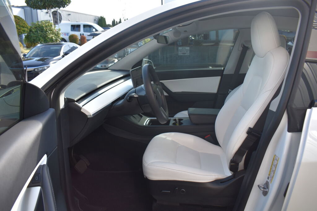 Used 2021 Tesla Model Y 2WD image 18