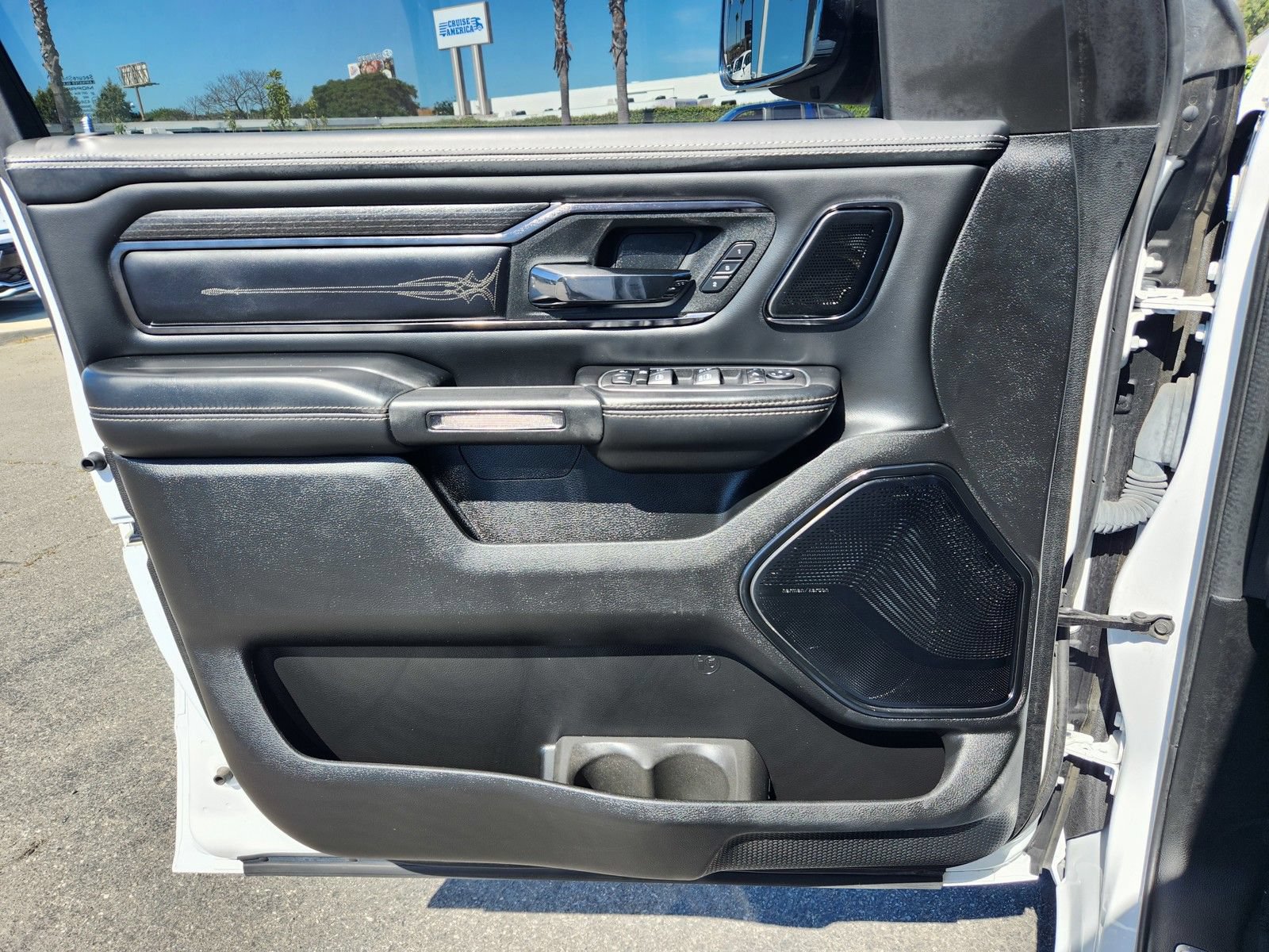 Used 2023 RAM 1500 Limited AWD/4WD image 19