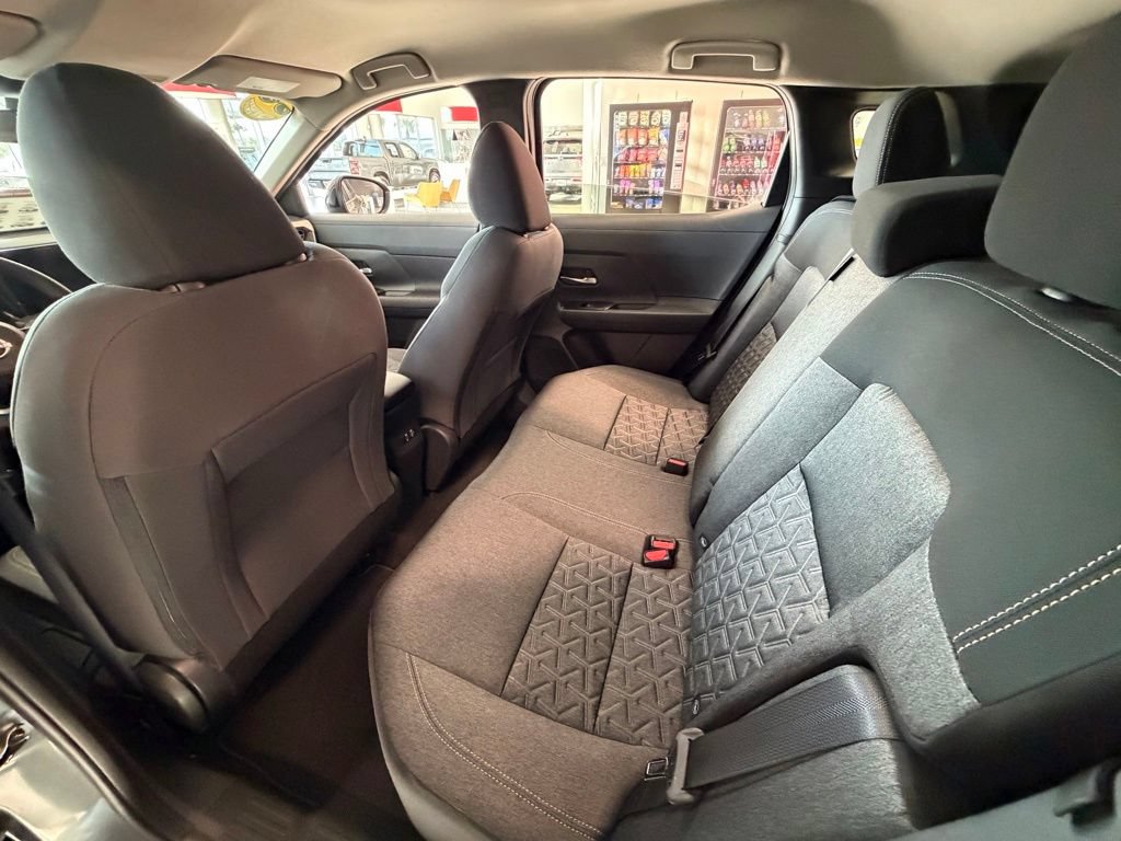 New 2026 Nissan Kicks SV w/ Charging Package FWD image 21
