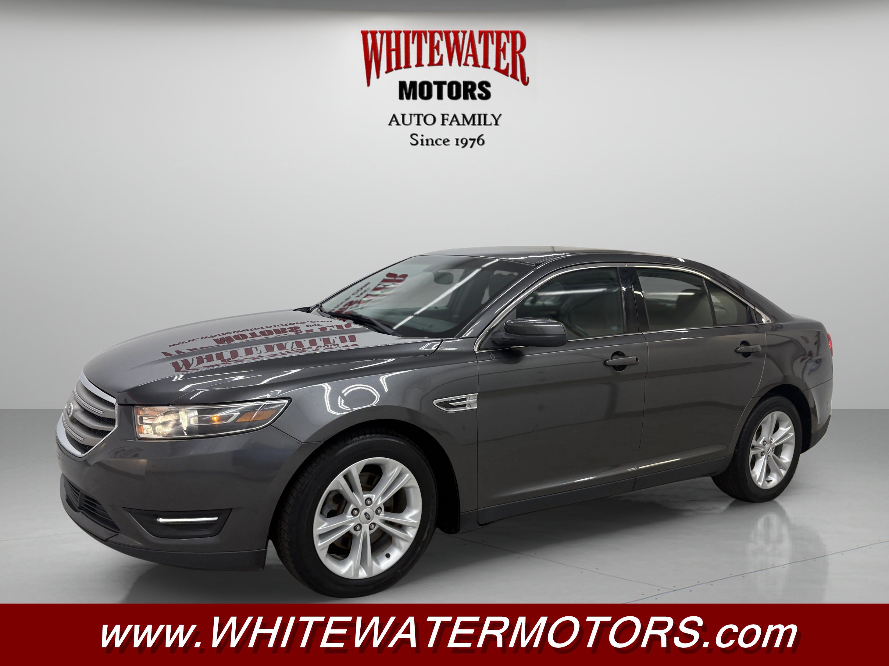 Used 2015 Ford Taurus SEL FWD image 1