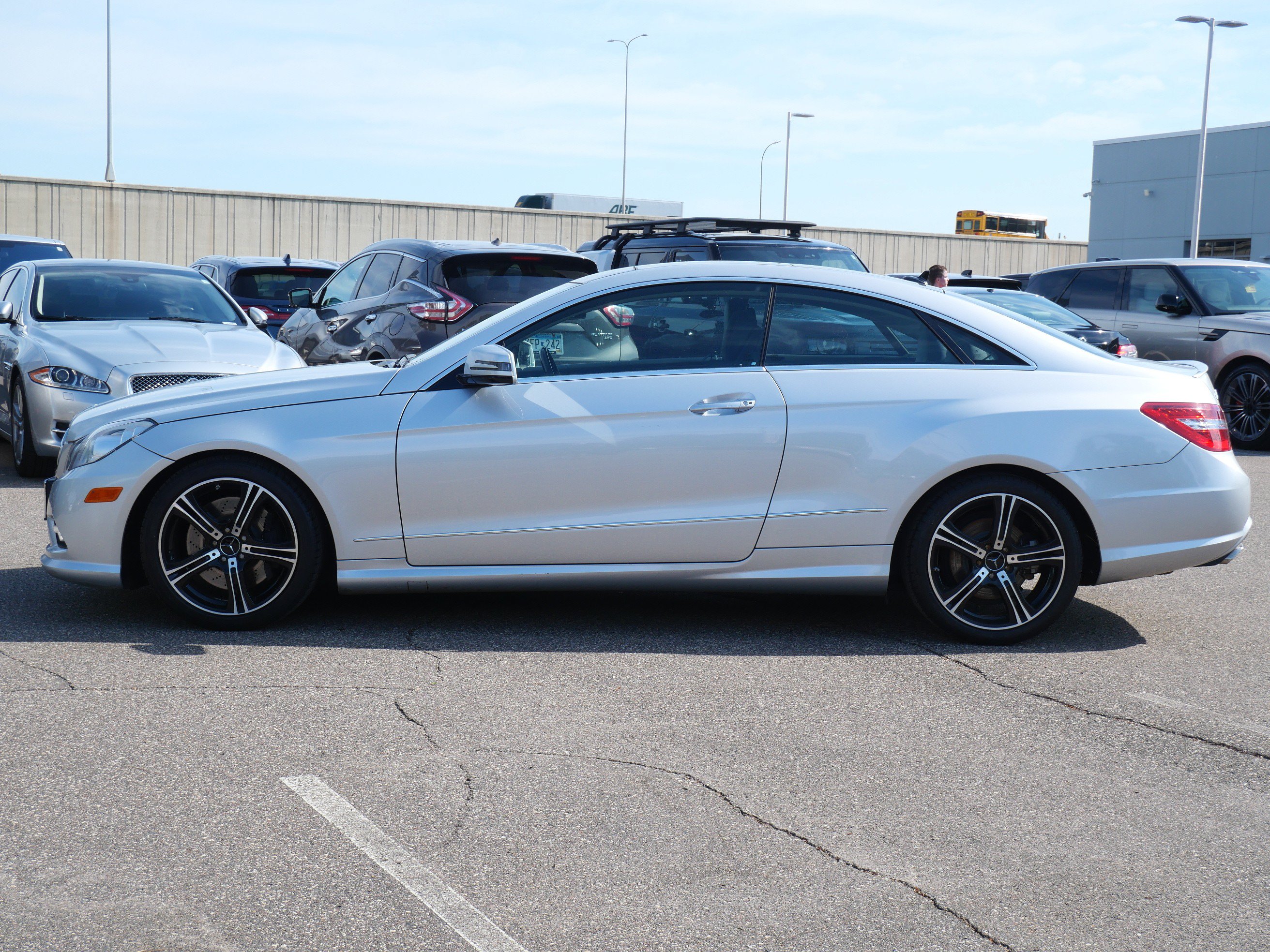 Used 2011 Mercedes-Benz E 550 Coupe image 2