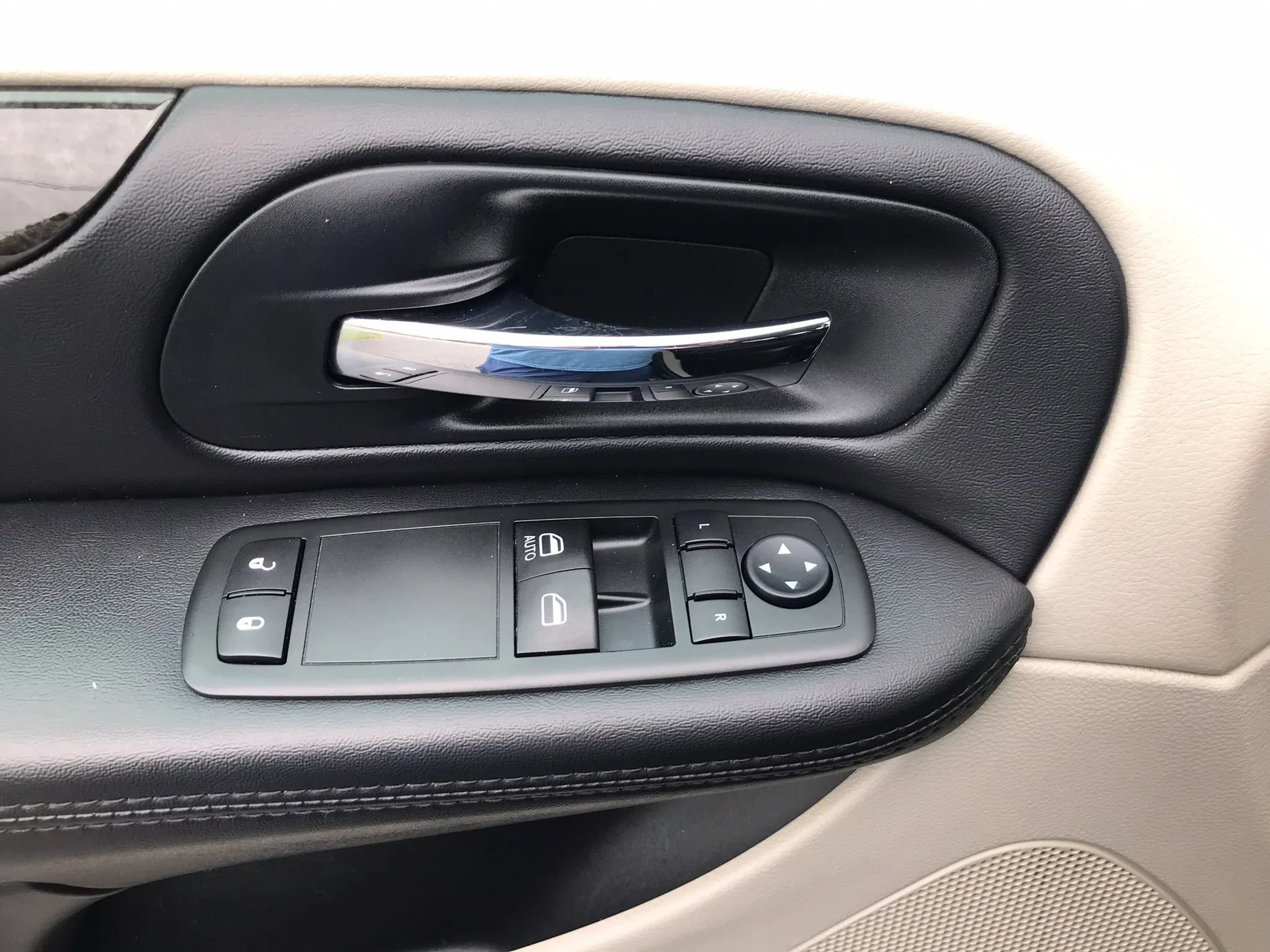 Used 2014 Dodge Grand Caravan SE w/ Quick Order Package 29E SE FWD image 15