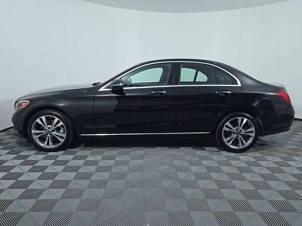 Used 2021 Mercedes-Benz C 300 4MATIC Sedan image 2