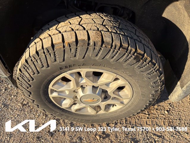 Used 2021 Chevrolet Silverado 2500 LT w/ Fleet Comfort Package AWD/4WD image 4