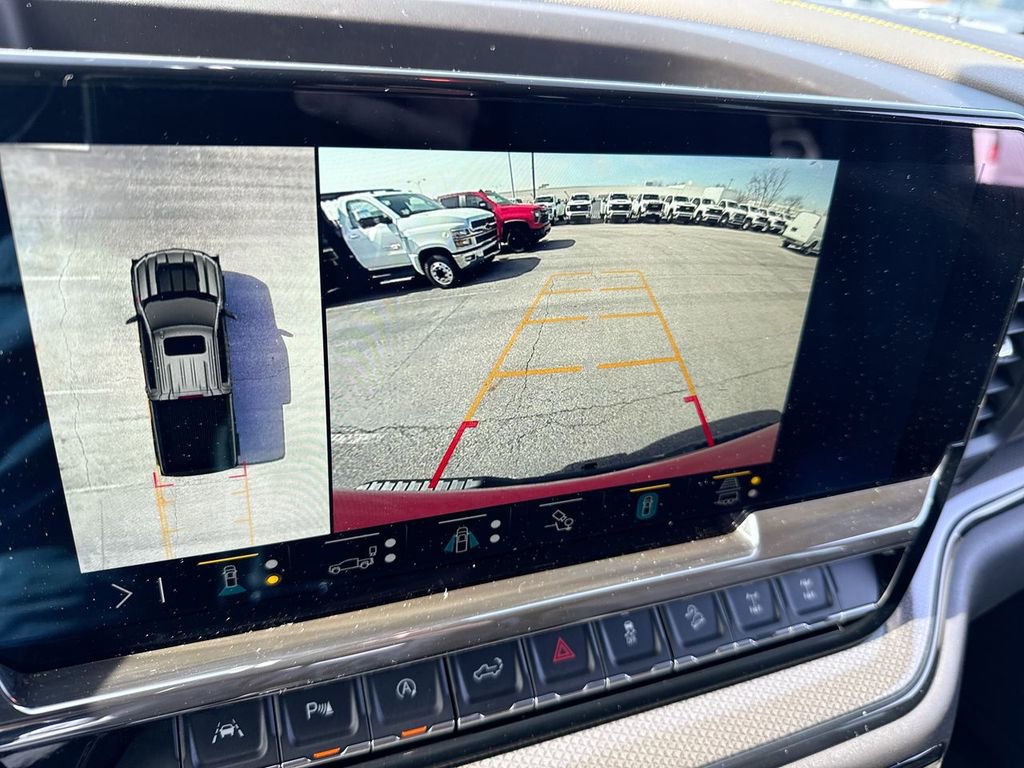 Used 2023 Chevrolet Silverado 1500 ZR2 w/ Technology Package image 17