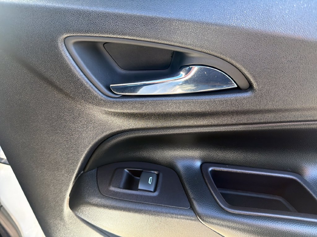 Used 2020 Chevrolet Equinox LT AWD/4WD image 25