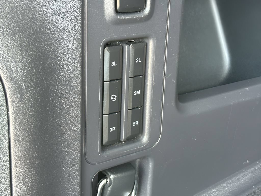 Used 2025 Ford Expedition Active AWD/4WD image 18