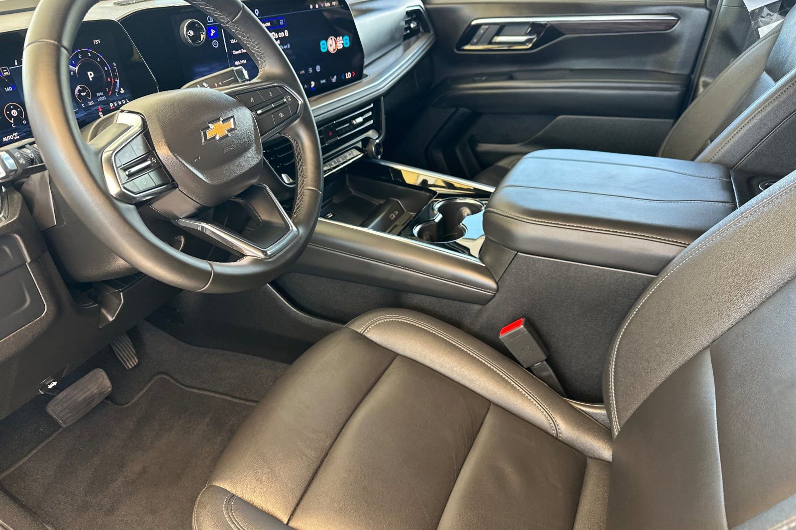 Used 2025 Chevrolet Tahoe LT AWD/4WD image 10