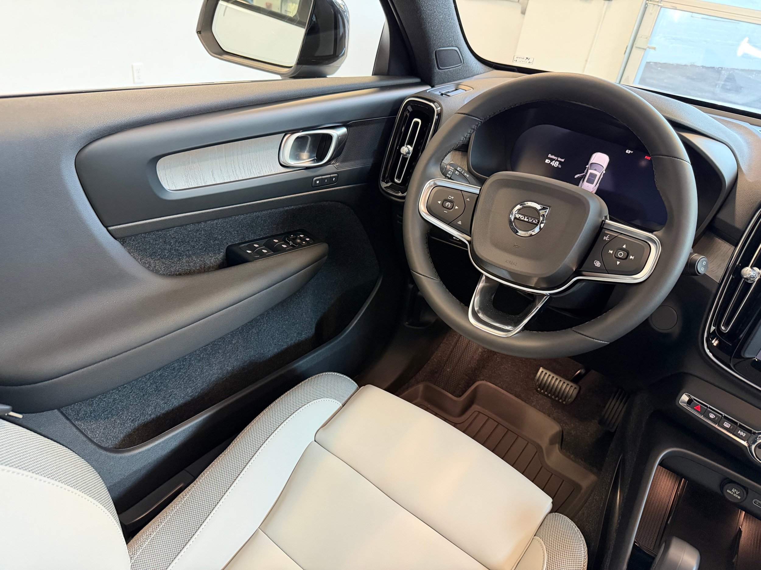New 2026 Volvo EX40 Plus w/ Climate Package RWD image 23