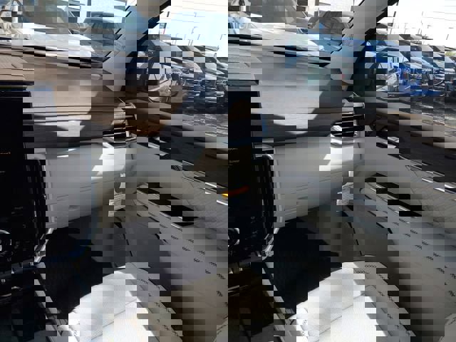 New 2026 GMC Acadia Denali w/ Super Cruise Package image 15