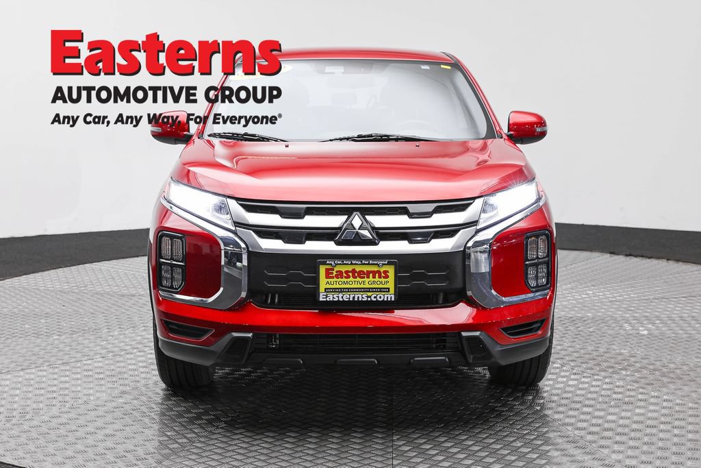Used 2025 Mitsubishi Outlander Sport SE AWD/4WD image 2