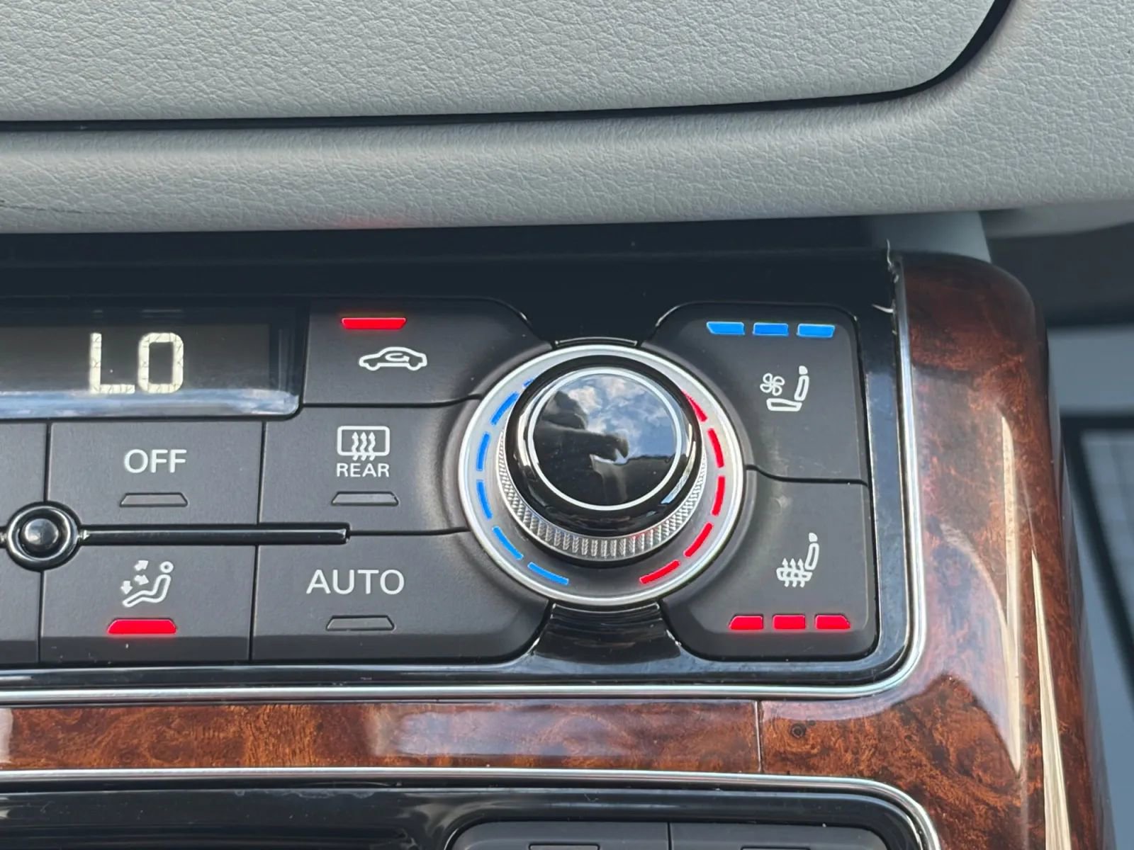 Used 2012 Audi A8 L 4.2 image 23