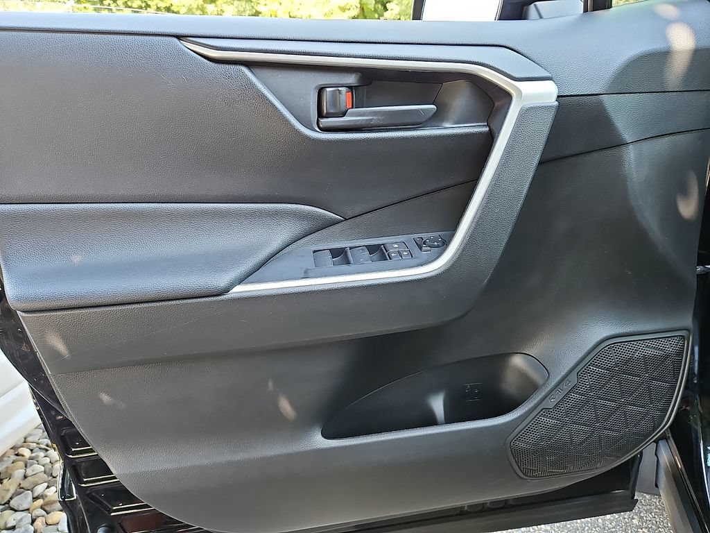 Used 2020 Toyota RAV4 LE w/ All Weather Liner Package AWD/4WD image 14
