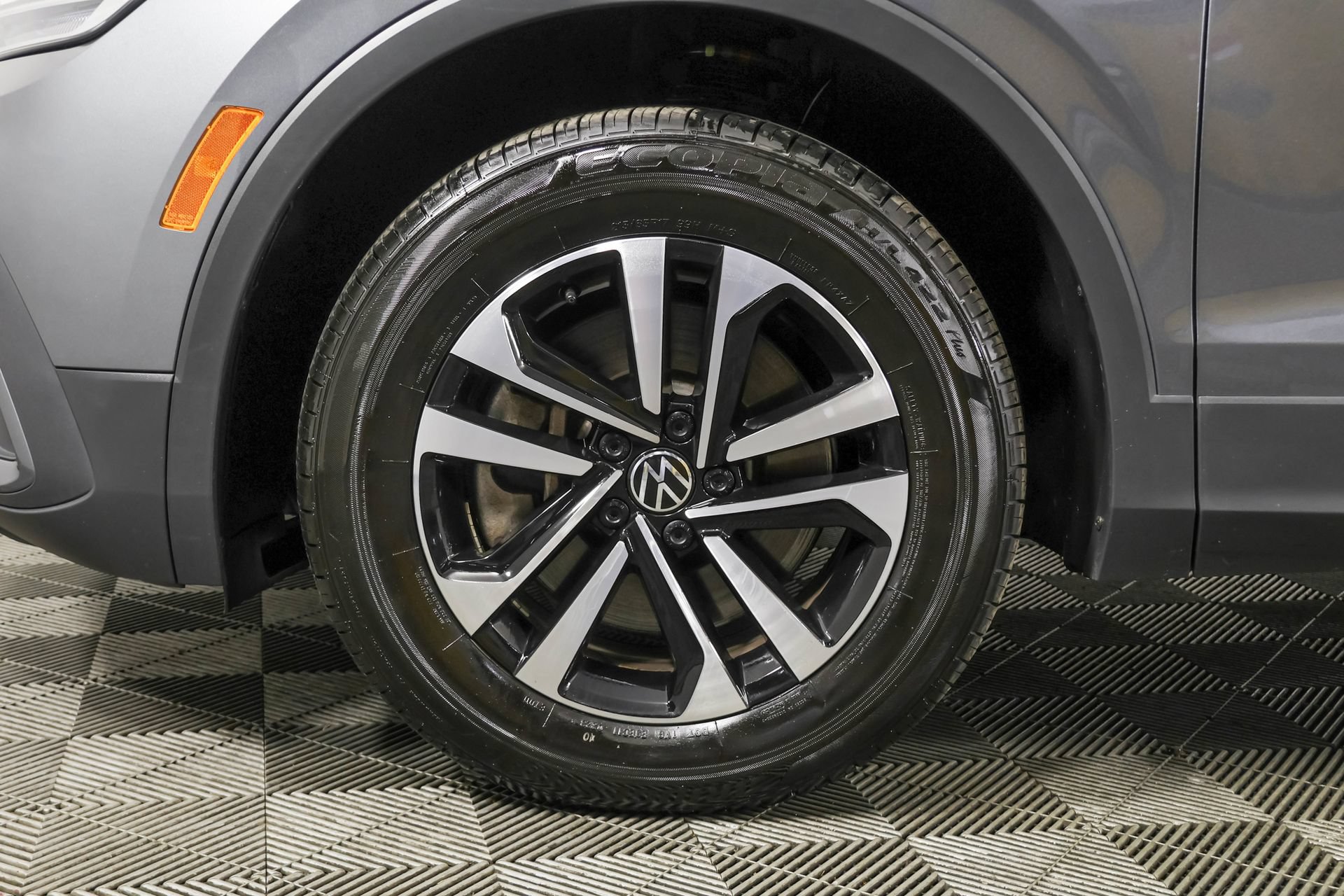 Used 2023 Volkswagen Tiguan S w/ Driver Assistance Package AWD/4WD image 22