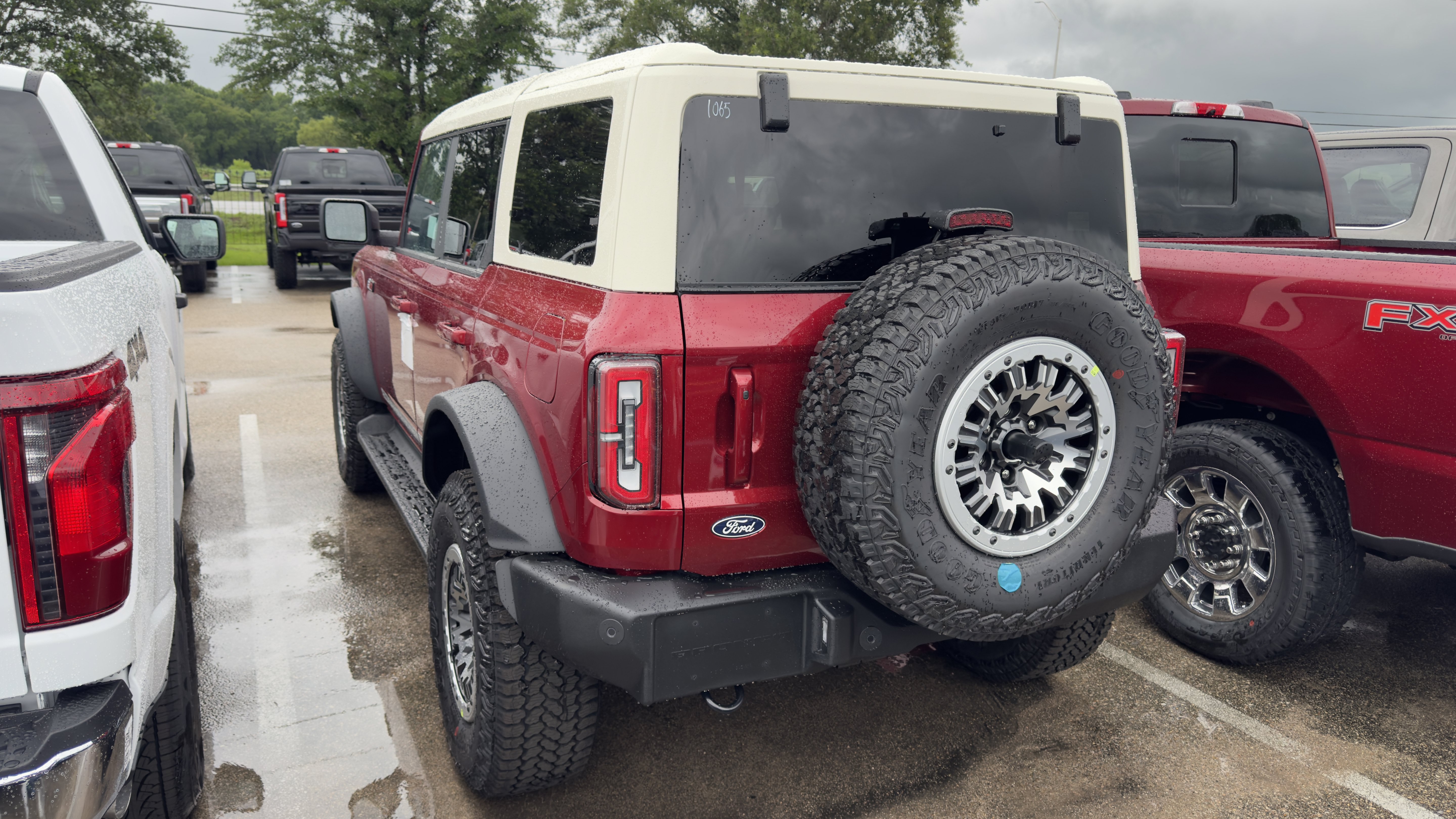 New 2026 Ford Bronco Outer Banks w/ Sasquatch Package AWD/4WD image 5
