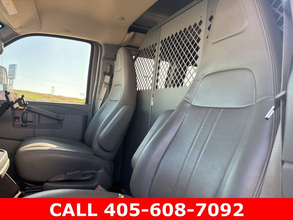 Used 2016 Chevrolet Express 2500 RWD image 9