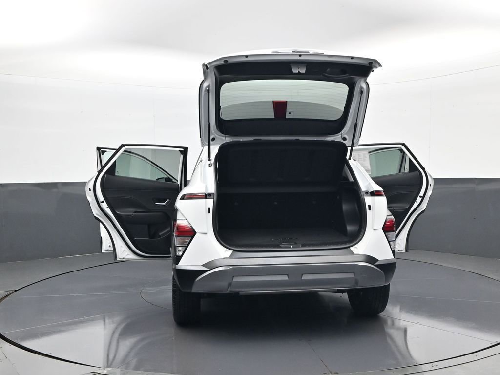 Certified 2026 Hyundai Kona SEL Premium AWD/4WD image 32