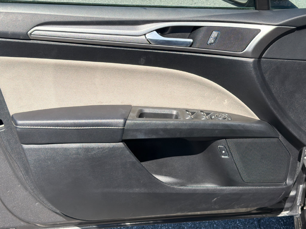 Used 2018 Ford Fusion S FWD image 10