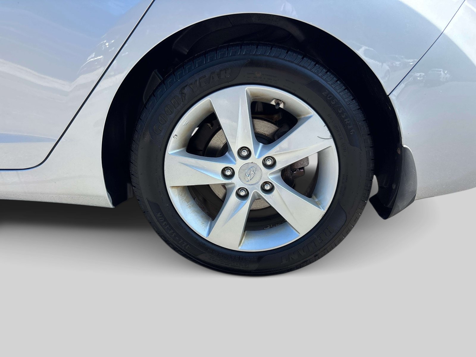 Used 2013 Hyundai Elantra GLS w/ Preferred Pkg FWD image 7
