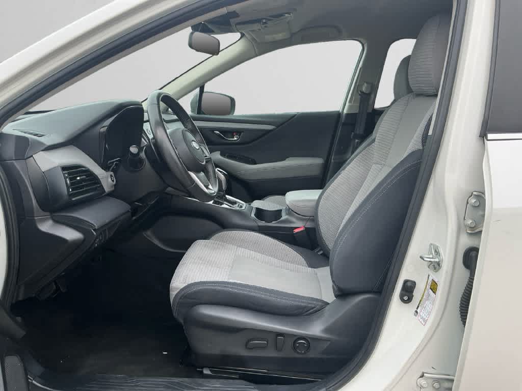 Used 2023 Subaru Outback Premium AWD/4WD image 9