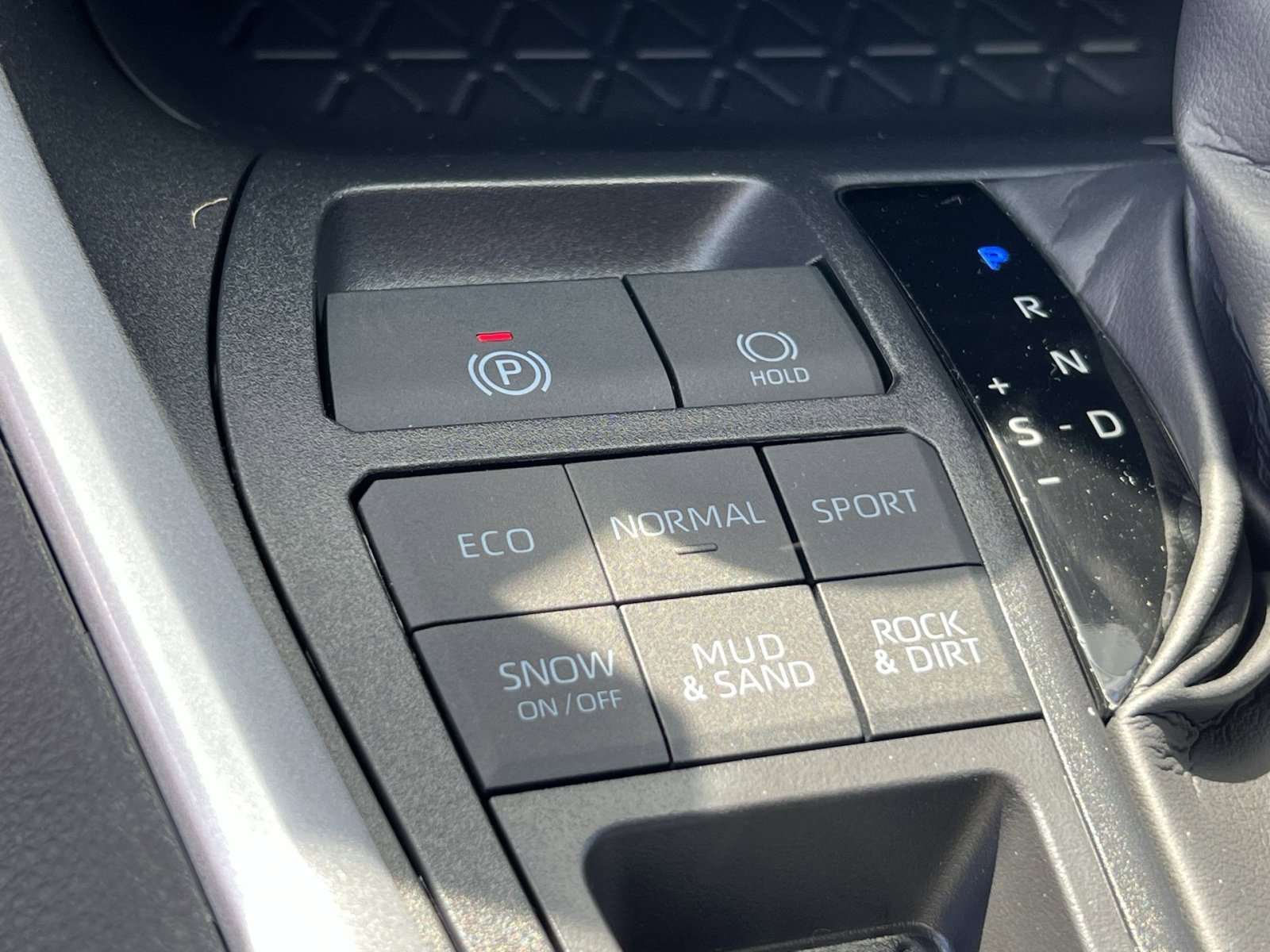 New 2025 Toyota RAV4 XLE image 24