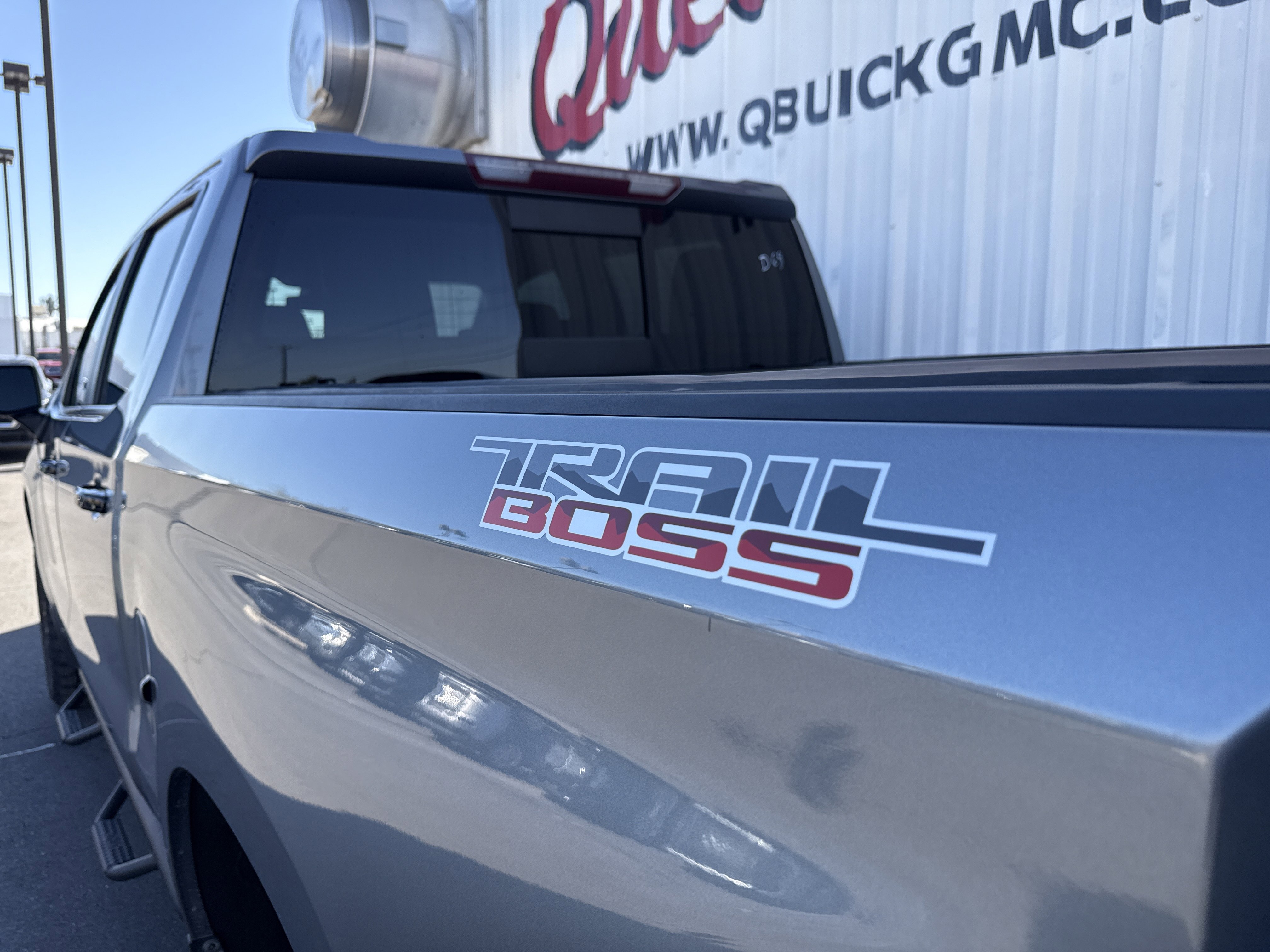 Used 2021 Chevrolet Silverado 1500 LT Trail Boss w/ Convenience Package II image 4