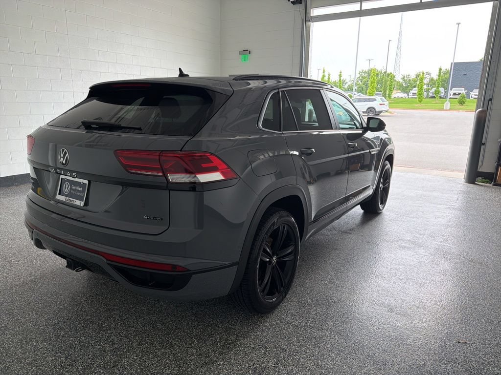Certified 2023 Volkswagen Atlas Cross Sport SEL R-Line AWD/4WD image 5