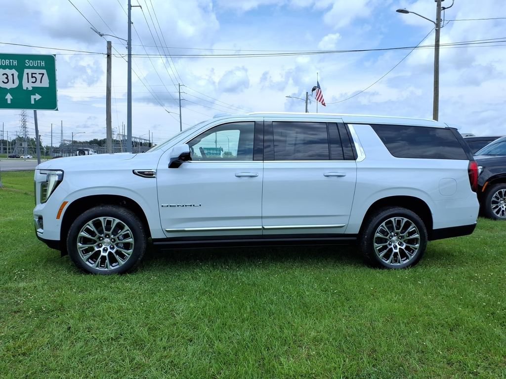 New 2026 GMC Yukon XL Denali w/ Denali Reserve Package AWD/4WD image 4
