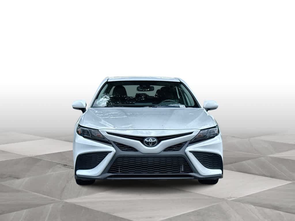 Used 2024 Toyota Camry SE w/ Convenience Package FWD image 3