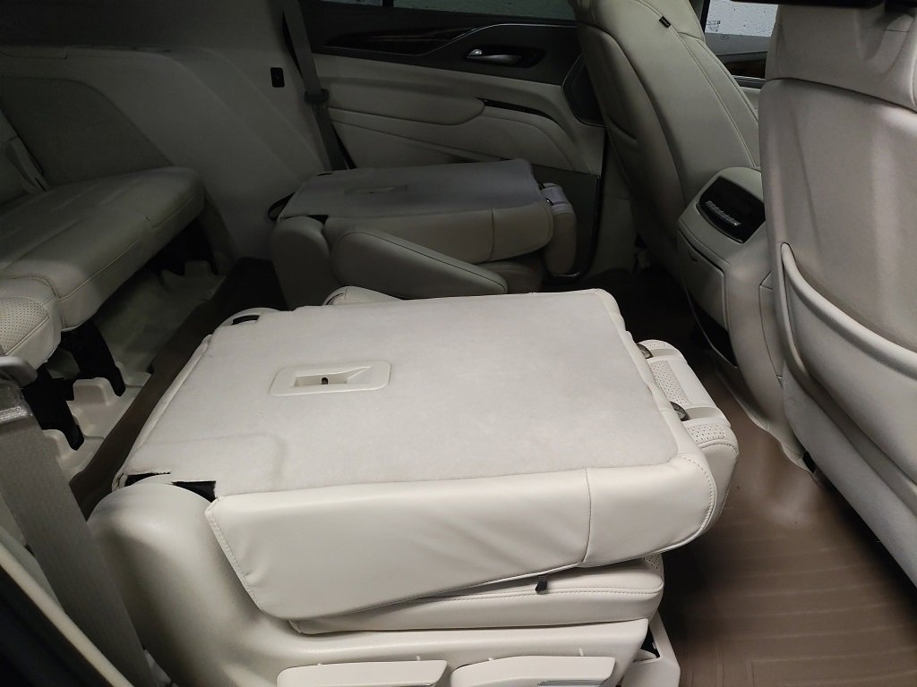 Used 2022 Cadillac Escalade Premium Luxury Platinum image 13