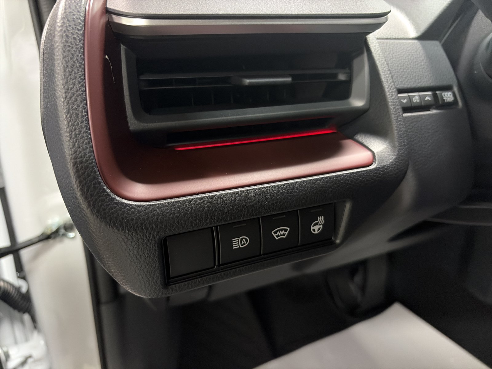 New 2026 Toyota Prius Plug-In Hybrid FWD image 14