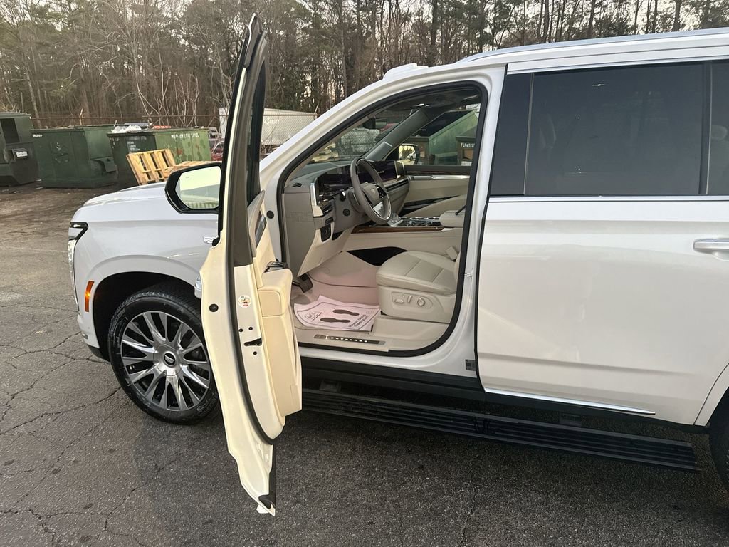 Used 2025 Cadillac Escalade Premium Luxury Platinum w/ LPO, Floor Liner Package image 13