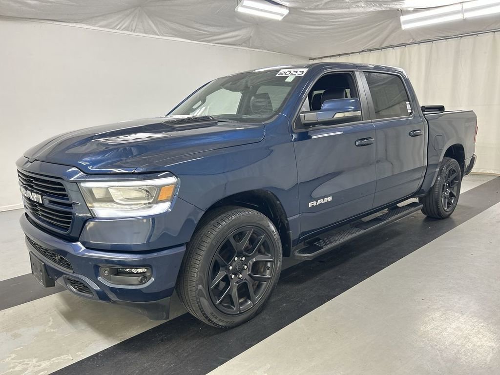 Used 2023 RAM 1500 Laramie AWD/4WD image 4