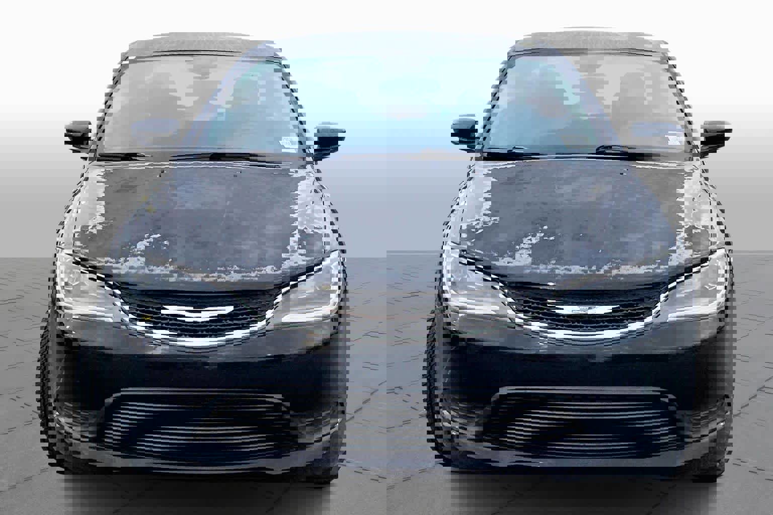 Used 2015 Chrysler 200 LX image 3